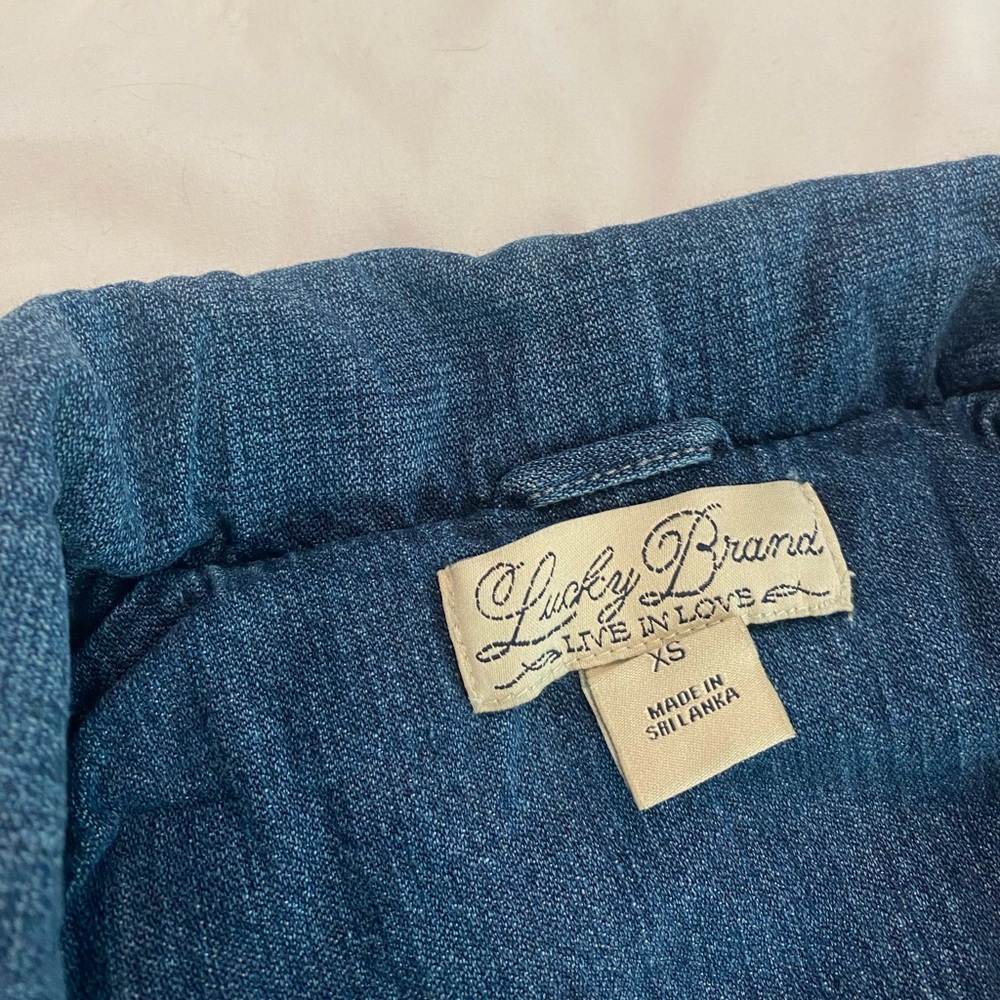 Cropped Denim Jacket - Picture 3 of 3